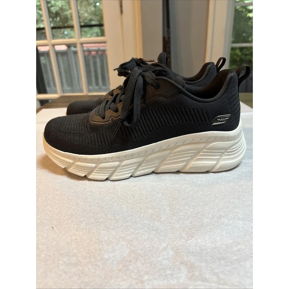 SKECHERS BOBS Sports Quad Tough Talk Women Size 8 Black Memory Foam Sneakers EUC